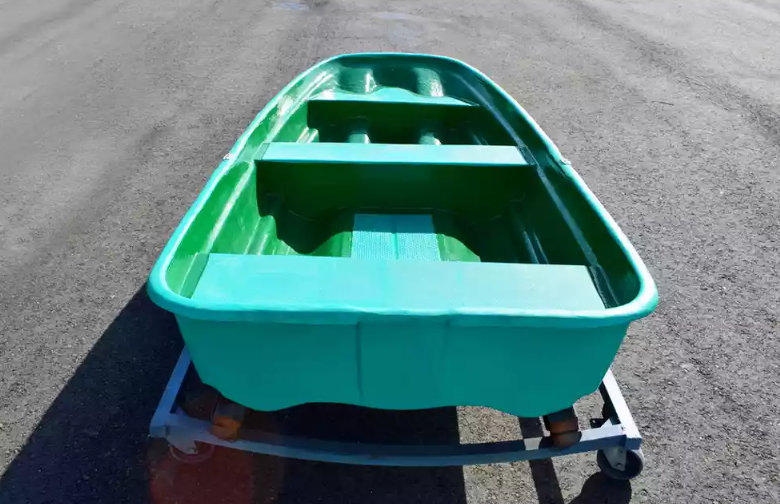 Стеклопластиковая лодка Старт (тримаран) в Чите