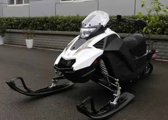 Снегоход ULAR 220 в Чите