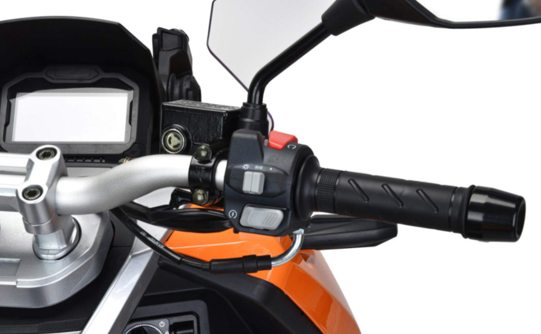 Скутер MOTOLAND (МОТОЛЕНД) T-MAX 150 в Чите