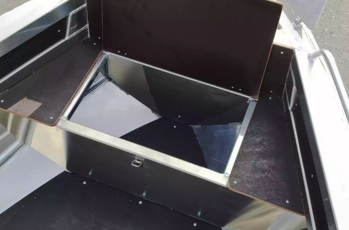 Алюминиевая лодка  Неман-480 Р в Чите