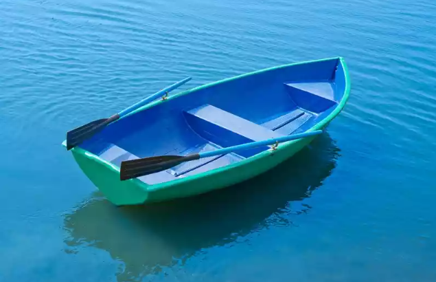 Стеклопластиковая лодка Дельфин в Чите