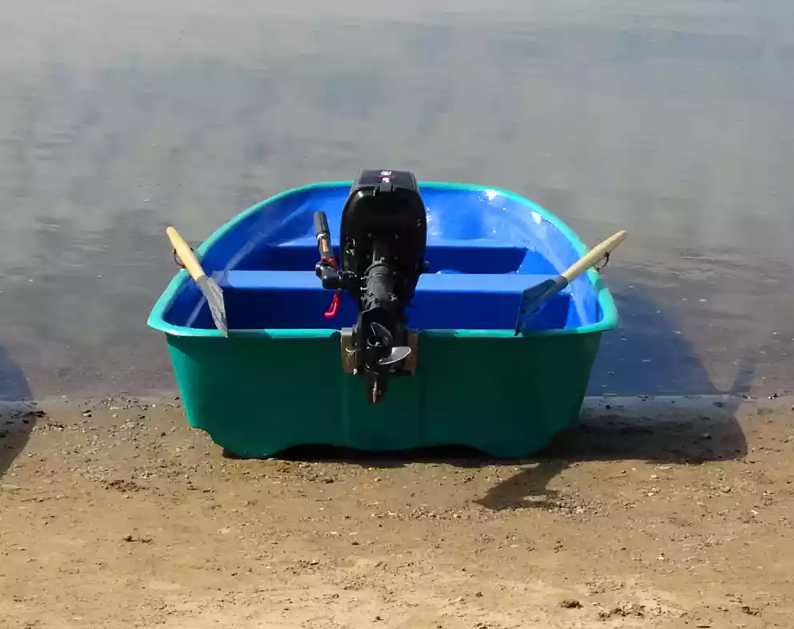 Стеклопластиковая лодка Старт (тримаран) в Чите