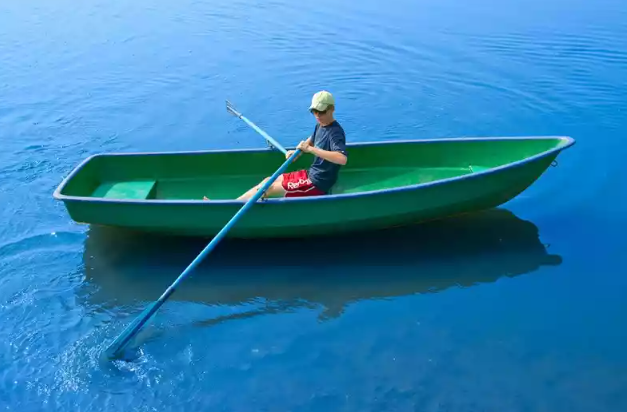 Стеклопластиковая Лодка Голавль в Чите