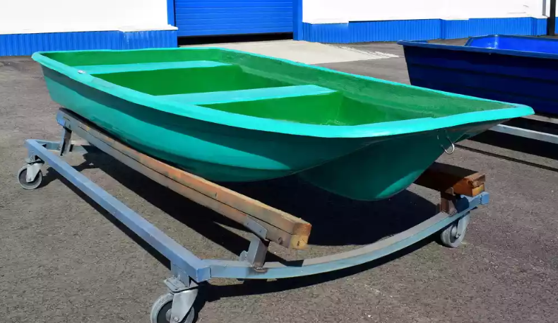 Стеклопластиковая лодка Старт (тримаран) в Чите