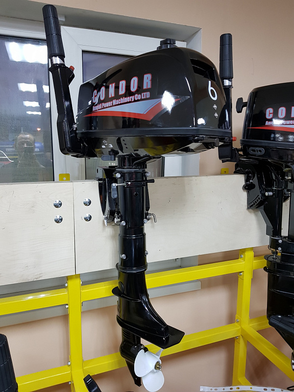 Лодочный мотор Condor T6HS без бака 12 л. в Чите