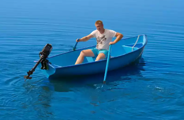 Стеклопластиковая лодка Омуль в Чите