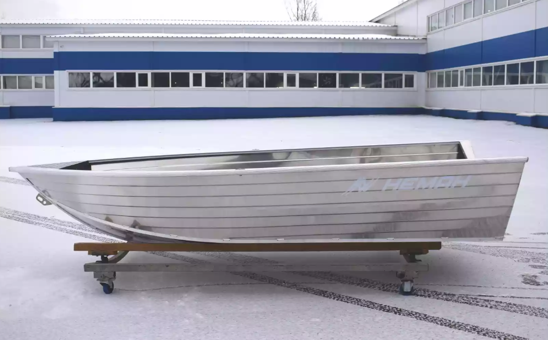 Алюминиевая лодка Неман-400 в Чите