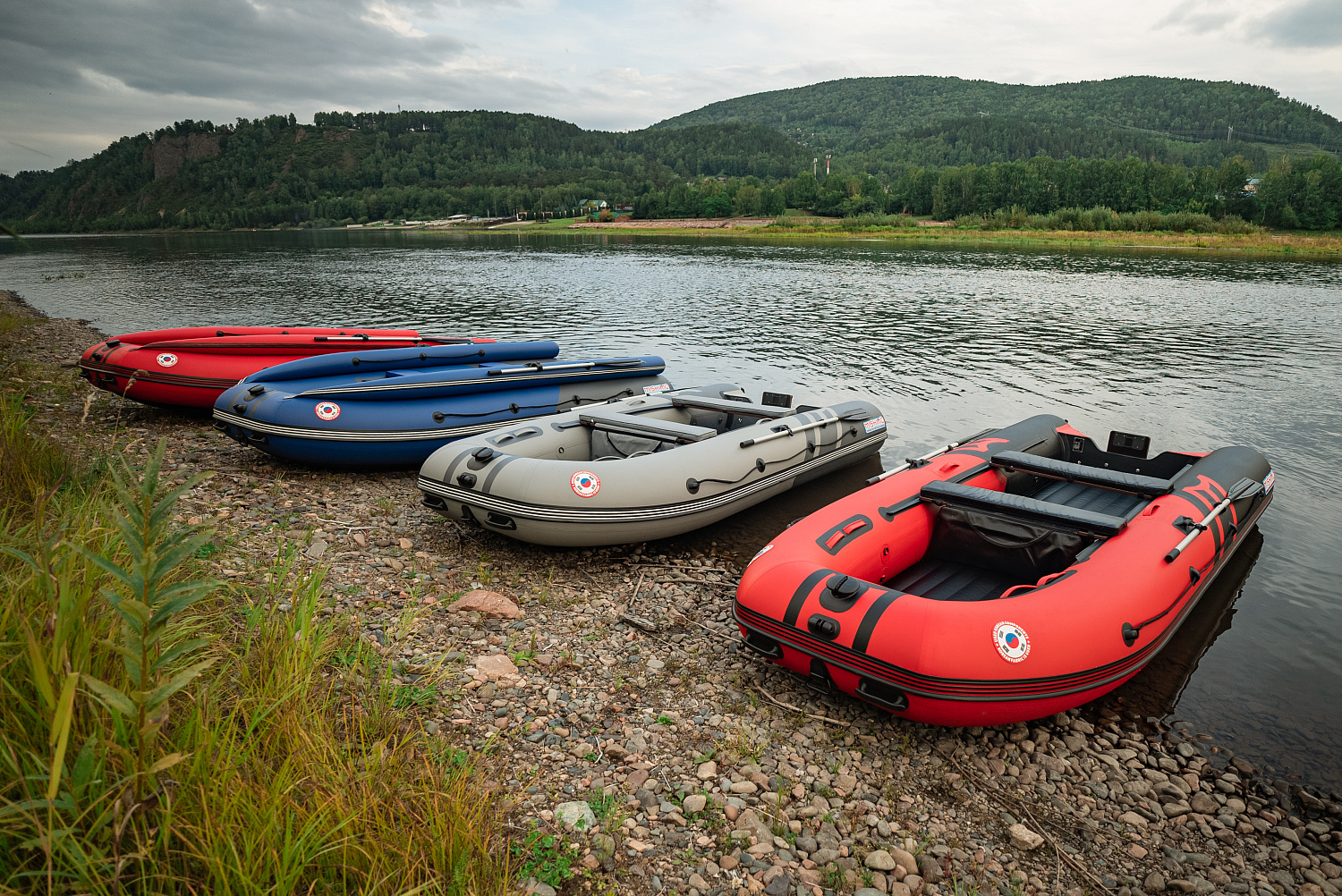 Лодка MISHIMO RIVER FJET PRO 430  под водомет в Чите