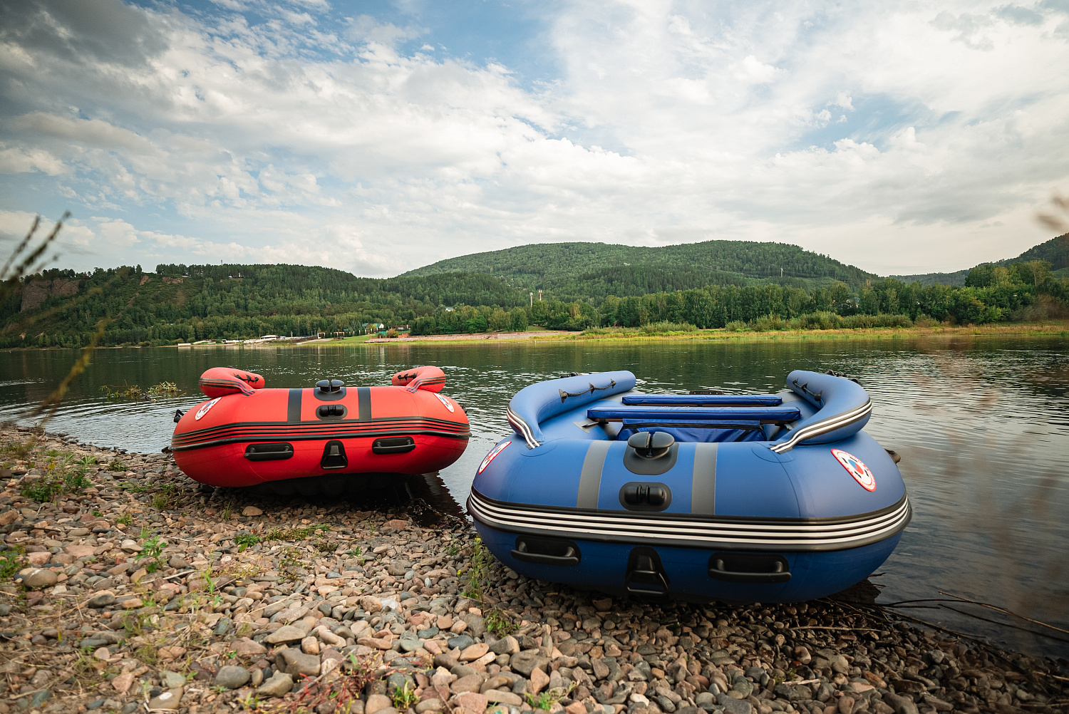 Лодка MISHIMO RIVER FJET PRO 430  под водомет в Чите