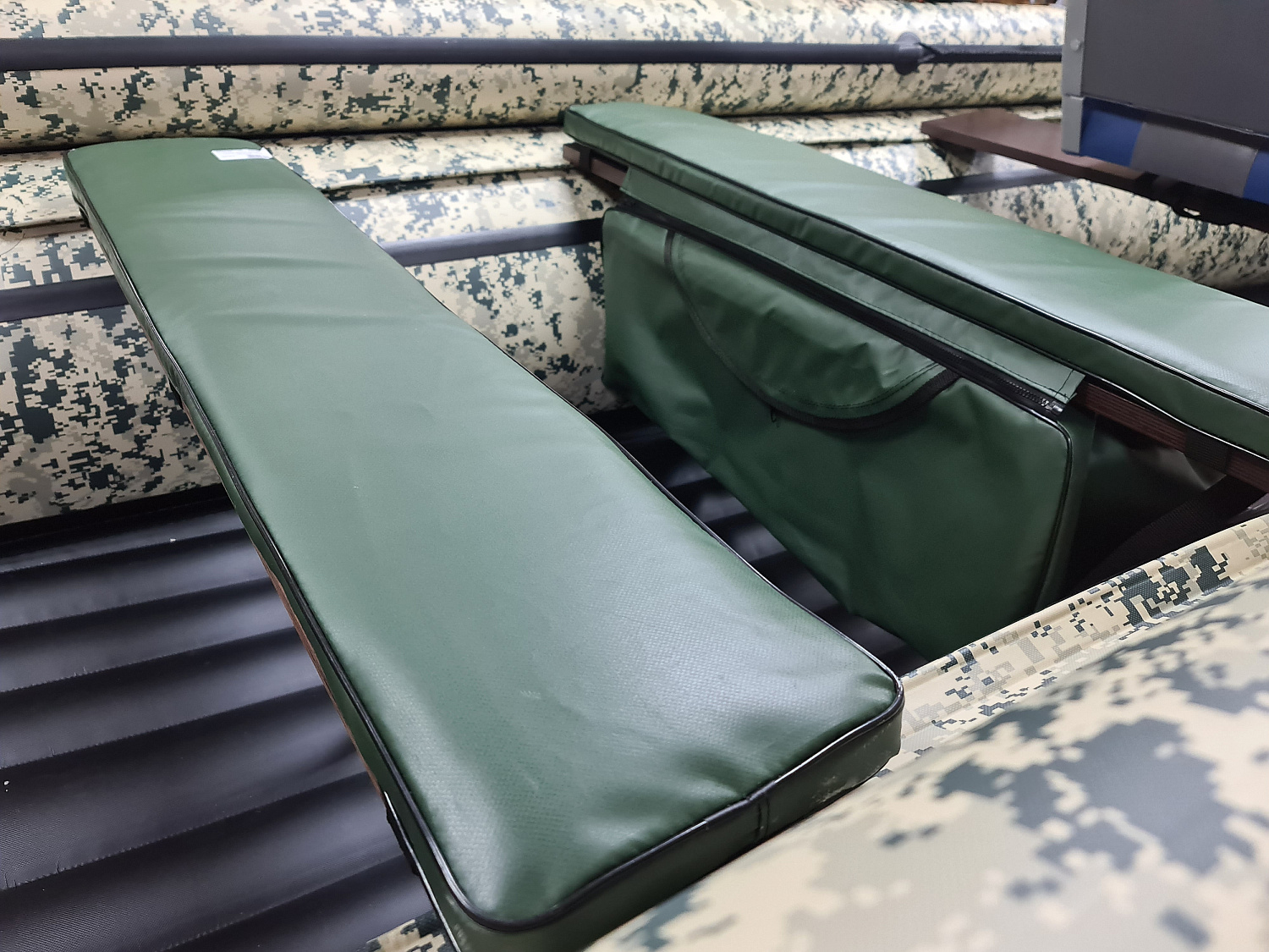 КОМПЛЕКТ МЯГКИХ НАКЛАДОК С СУМКОЙ ДЛЯ ЛОДОК 80Х20 ЗЕЛЕНЫЙ в Чите