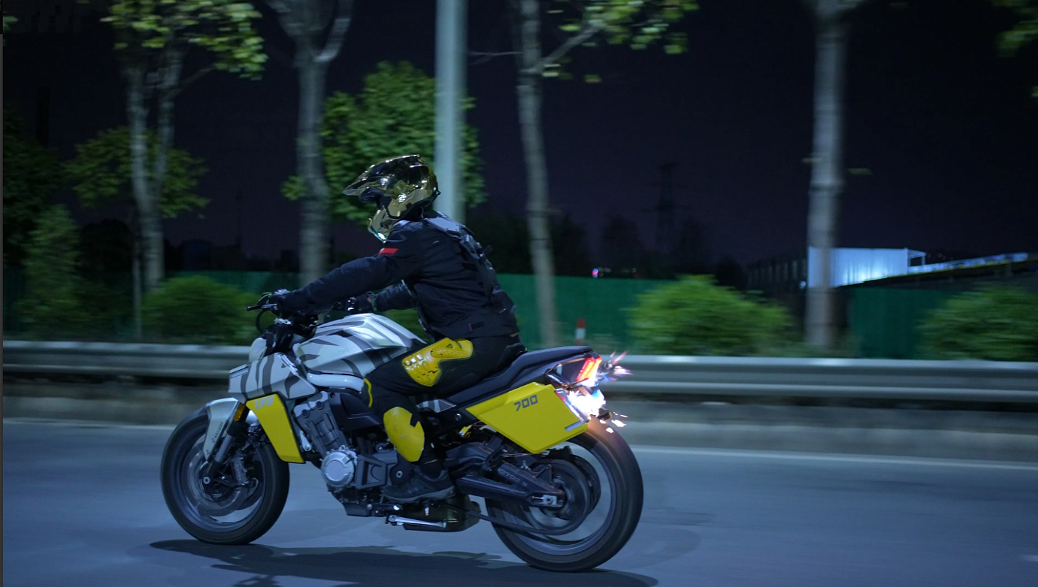 Мотоцикл Benda LFS 700 в Чите