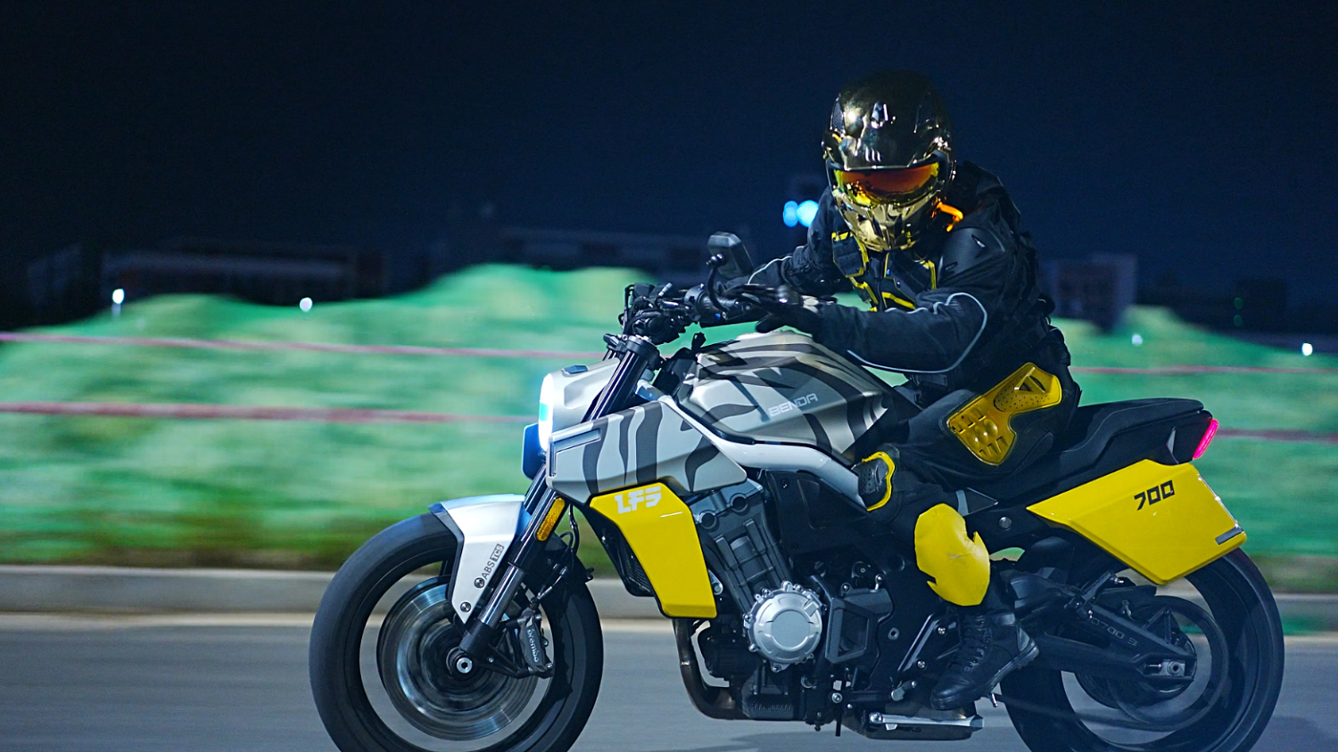 Мотоцикл Benda LFS 700 в Чите